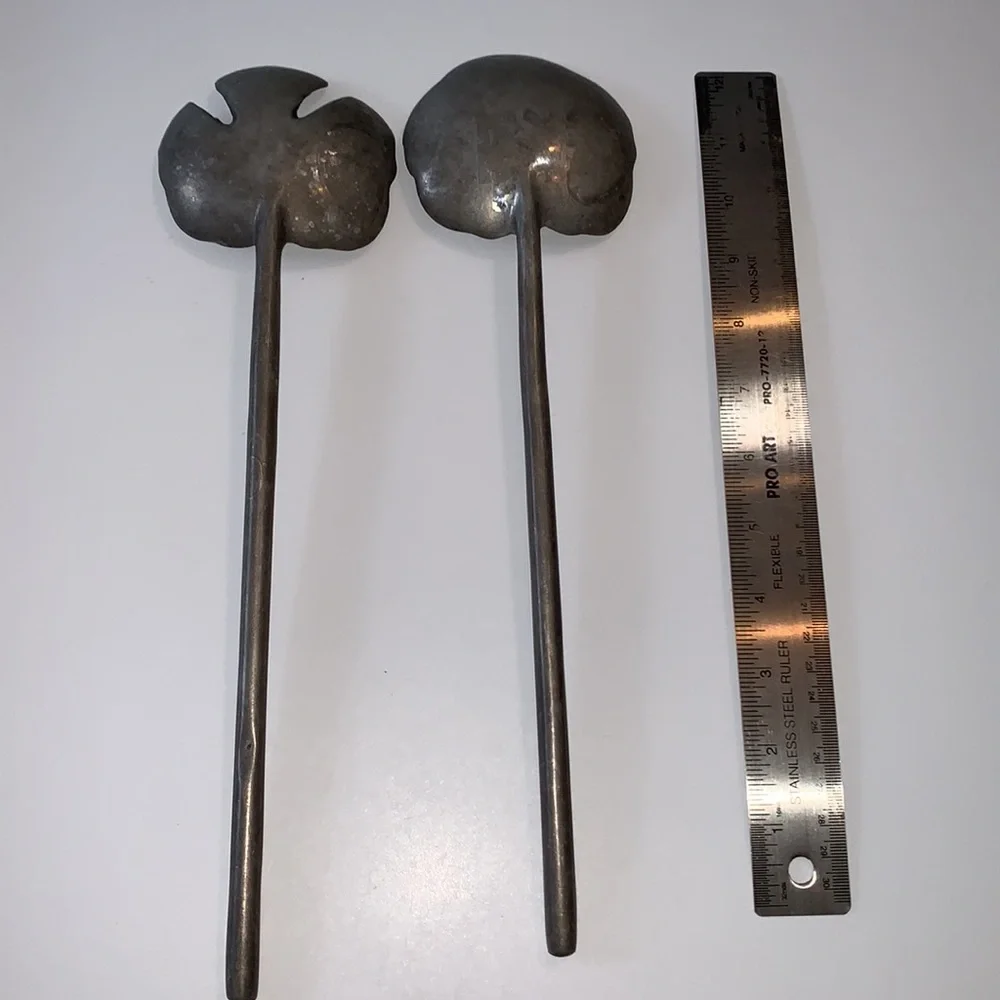 Salad serving spoons, cabbage pattern